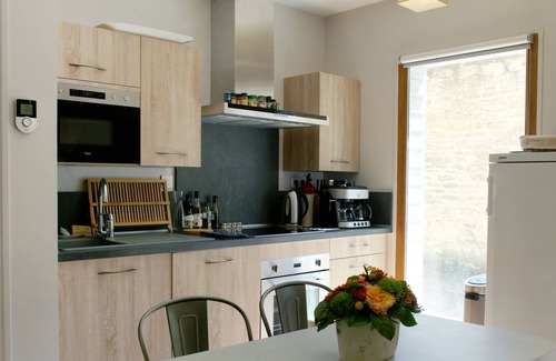 Beaune City Centre House | Charming House in Historic Beaune with Pool and Terrace