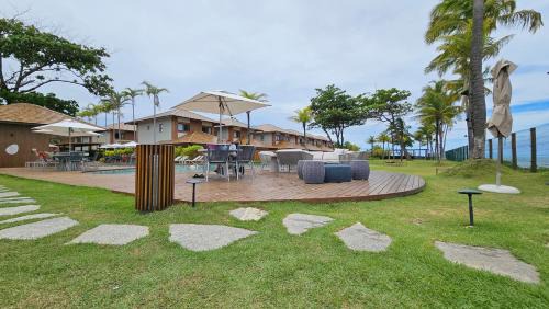 Itacimirim House | House in the Marluá condo in front of the beach