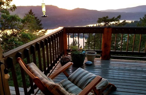 Rosario House | Tree Tops Retreat: Pet-Friendly Stay with Top Reviews