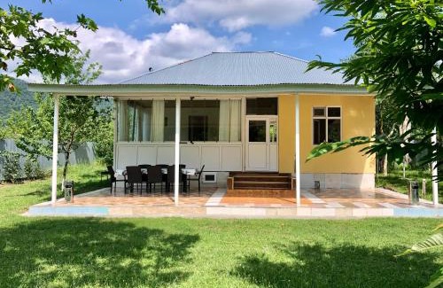 Gabala House | Kid-Friendly Retreat in the Village - Apple Paradise