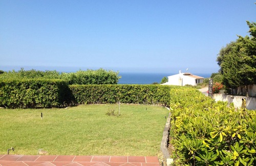 Magomadas Apartment | Scenic Vineyard House with Ocean View and Spa Amenities