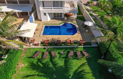 Vilas do Atlantico House | Seafront Suites in Vilas do Atlântico with Pool & Wi-Fi