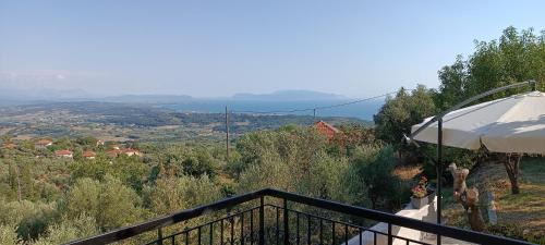 Kamarina House | Pet-Friendly House in Zaloggo with Oceanfront Views