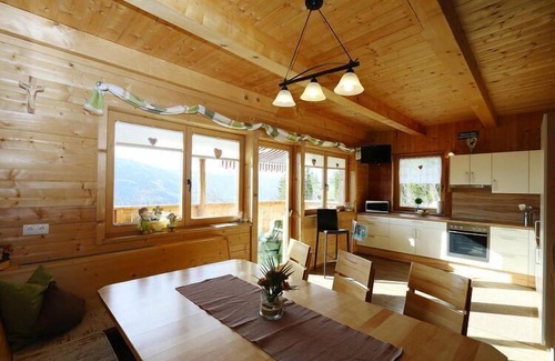 Rohrberg House | Inviting Semi-Detached House in Zell am Ziller with Kitchen