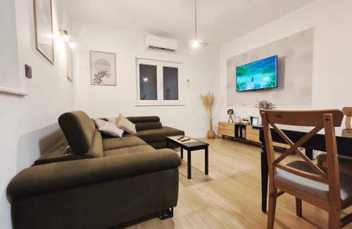 Pirovac House | Family-Friendly Stay at House Inga for Your Next Adventure