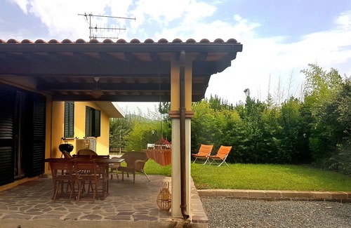 Castiglione della Pescaia Villa | Pet-Friendly Oasis with Private Garden & Ocean View