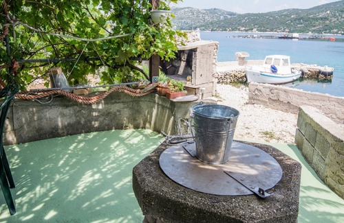 Pasman House | Discover House Jere with Ocean Views on Zizanj Island