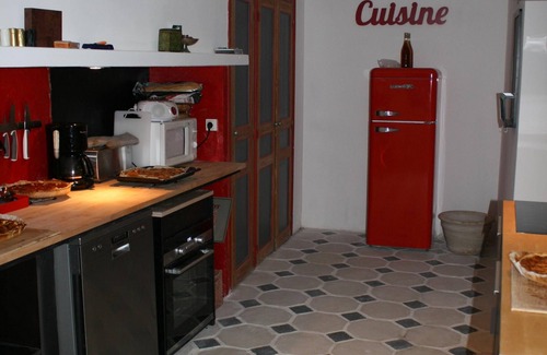 Margon House | Explore HOUSE JO-LI: Pet-Friendly Retreat near Castle Margon