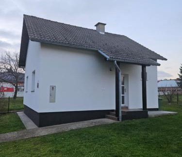 Vocin Apartment | Family-Friendly Stay at Apartman Karla with Great Reviews