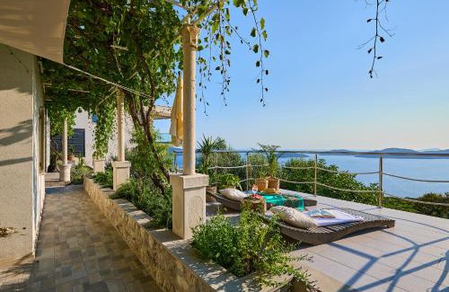 Brsecine House | Discover House Lilla: 4-Star Comfort with Pet-Friendly Perks