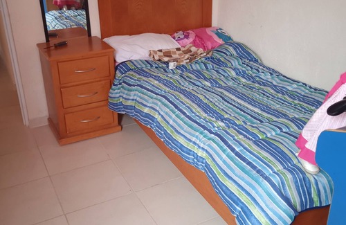 El Salto House | Convenient Stay Just 10 Minutes from the Airport