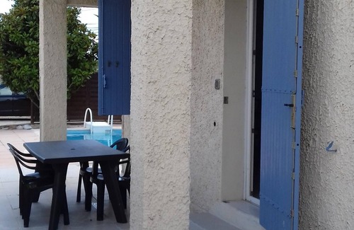Grans House | Idyllic Retreat in Grans: Pool, Spa & Perfect Location