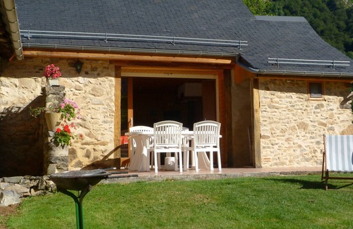 Laruns Cottage | Charming House in Laruns with Pool & Family-Friendly Amenities