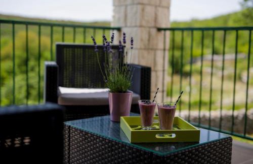 Municipality of Klis House | Relax at House Lucia: 4-Star Stay with Pool & Family Fun