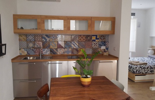 Trapani City Centre Apartment | Discover House Maier: Oceanfront Retreat in Trapani