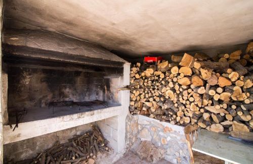 Tkon House | House Marko: Family-Friendly Retreat with Perfect Ratings