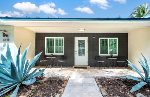 Miami Springs House | Inviting Miami Pool House Near Airport and Top Attractions