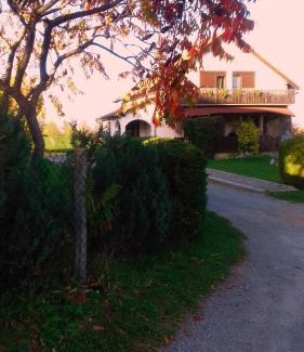 Catrnja Apartment | Exceptional House Mihaela&nina: Pet-Friendly Retreat
