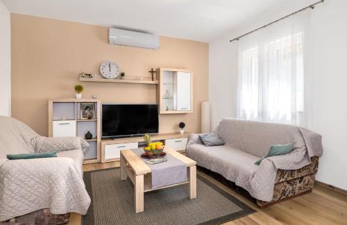 Cavoglave House | Child-Friendly House MM: Guest Rated 9.5 for Families