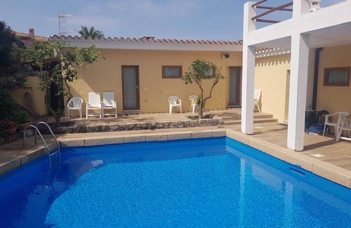 Notteri Villa | Beautiful House N 3 with Pool, Steps from the Sea