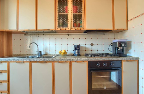 Imperia House | Exceptional Downtown House with Garden, Pool & Wi-Fi