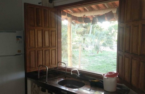 Belmonte House | Cozy Retreat Steps from Mogiquiçaba Beach for Families