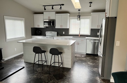 Boring House | Ideal Retreat by Mt Hood and Columbia River for Families