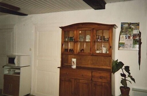 Clairfayts Cottage | Pet-Friendly Retreat Steps from Val Joly Park