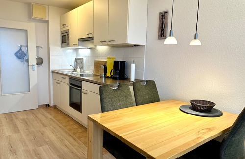 Wurster Nordseekuste Apartment | Oceanfront Retreat: House Neptun - Apartment De Lachmööv