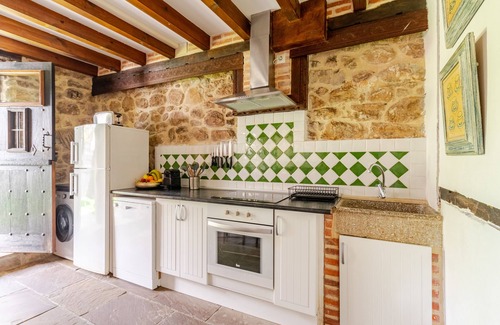 Barcenaciones House | Unforgettable Stay at House Next Door in Barcenaciones