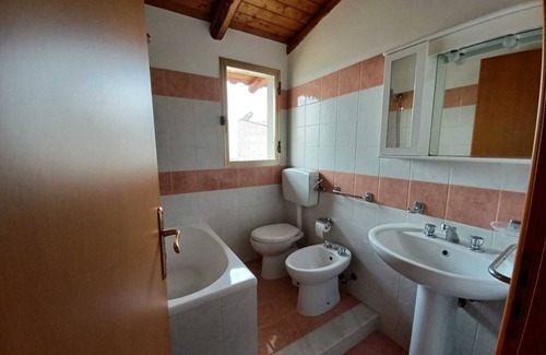 Rosolini House | Spacious Home Near Rosolini Center with Kitchen Amenities