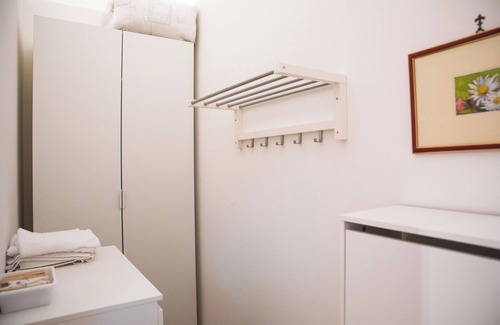 Mola di Bari Apartment | House of 64 square meters on the ground floor and only 50 mt from the center, a stone's throw from the sea!