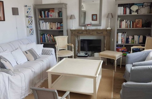 Porspoder House | Charming House of Character Near Beach with Ocean View