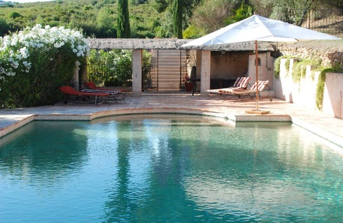 Le Castellet Villa | Character-Filled House for 1-13 with Oceanfront Pool