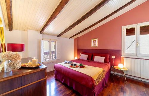 L'antico Ghetto Ebraico Apartment | Discover House of Chariot - Central Bologna Retreat