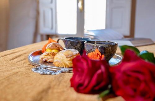 L'antico Ghetto Ebraico Apartment | Discover House of Chariot - Central Bologna Retreat