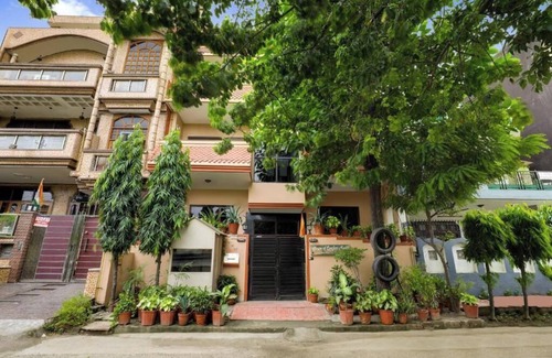 Noida Apartment | House of Comfort Noida 1 bedroom unit 3