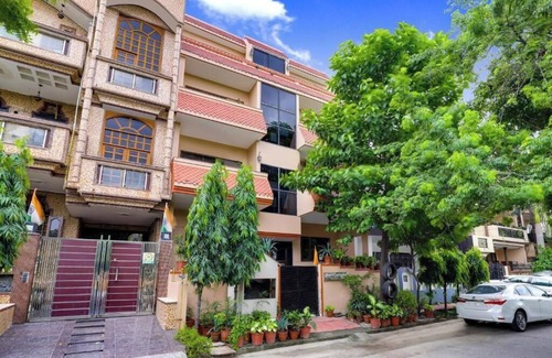 Noida Apartment | House of Comfort Noida 1 bedroom unit 6