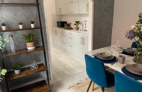 Northampton House | Experience Family-Friendly Comfort at House of Cosy Dots