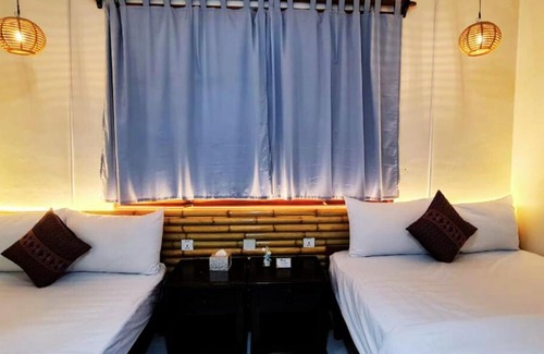 Kampot Hotel | Cozy House of Guest - Pet Friendly by River and Beach
