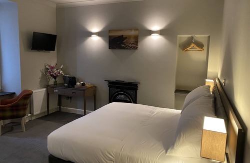 Broadford Hotel | Experience Tranquility at House Of Juniper - The Manse