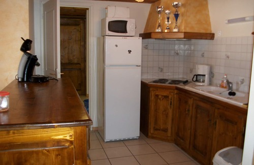 Lugarde Cottage | Discover House of Meynial: Pet-Friendly Lake View Escape