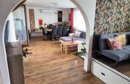 Recany nad Labem Villa | Relax at House of Relax: 9.5/10 Rated Oceanfront Escape