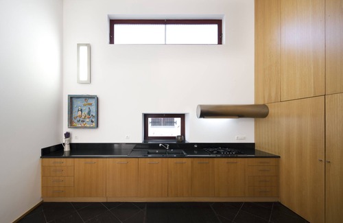 Carrazeda de Ansiaes House | Discover the Unique HOUSE OF SEVEN BOOKS with Family Amenities