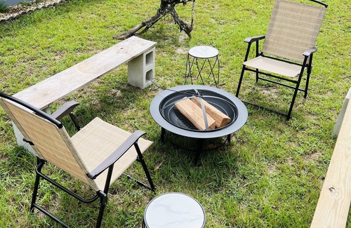 Crystal River House | Discover House of Shells: Pet Friendly with Cozy Fire Pit