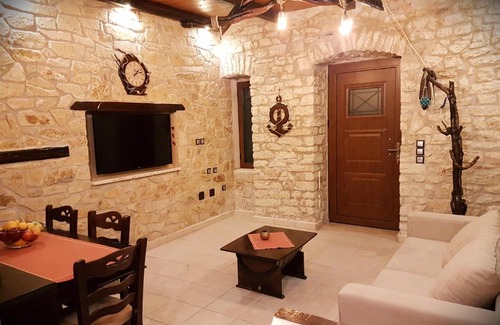 Vlicho House | Pet-Friendly House of Stone Vliho near Nidri - 10/10 Rating
