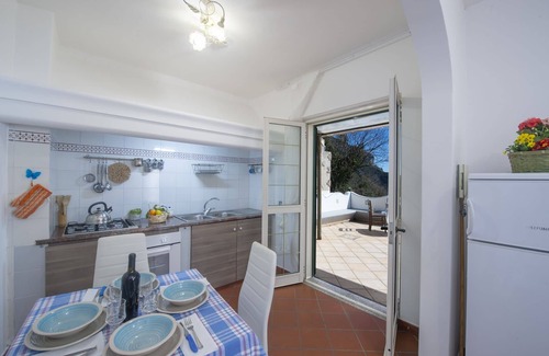 Path of the Gods Apartment | House of the Path: Your Tranquil Retreat on God's Trail