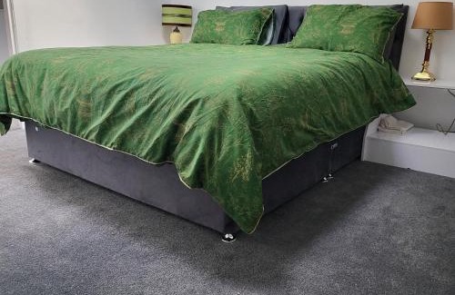 Sowerby Bridge Bed & Breakfast | House of Vecolate