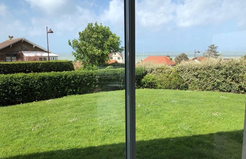 Quiberville House | Sea View Retreat: Guest Rated 9.8, Pet-Friendly Oasis