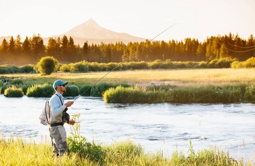 Camp Sherman Cabin | Relax at House on Metolius with Spa and Family Amenities